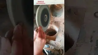 Bian Stone, recorded in an ancient Chinese book 'Huangdi Neijing', for massage tools 砭石记载在古医书《黄帝内经》中