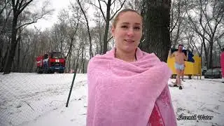 Купание в проруби 2018  На крещение  #Купание зимой  Гомель  #Bathing in the hole 2018