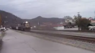 Maintenance Train W034 Meets K081