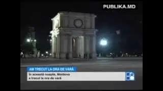 Moldova a trecut la ora de vară. Acele orologiului de pe Arcul de Triumf au fost şi ele schimbate