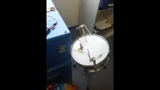 Dextor the robot drum