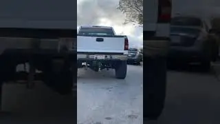 05 LLY Duramax 4 inch Straight Pipe Axel Dumped with 6 inch Tip!!!!!