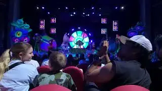 Trolls Live Performance Part 2 🎉 | Universal Studios Singapore