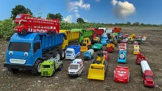 🚓 MANTUL!! Truk Oleng Panjang Muat Bongkar Mainan Mobil Mobilan Bulldozer Truk Molen Crane 🚜