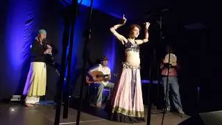 BuskerBus 2017: Duo Ruach, Ricardo R&oacute;sh, Lucie Slaninov&aacute; [music & dance]