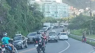 Caos total em Ubatuba SP não dá nem para andar direito 23/12/25 