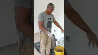 Piso de cimento queimado, na cor grafite 