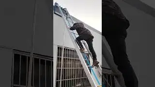 Ladder Hoist Lifter Assembling #ladderhoist #solarsystem #solarinstaller