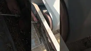 Belt conveyor greasing point grease