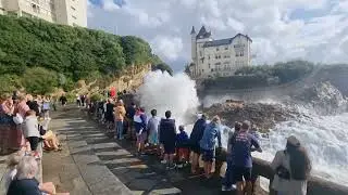 Incroyable : une tempête au mois d'août à Biarritz (2023)