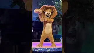 Best! DreamWorks Dance Party! Orlando Universal Studios! #universalparks #danceparty #shortsfeed