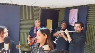 Little Bird Live sesion - Santa claus llego a la ciudad