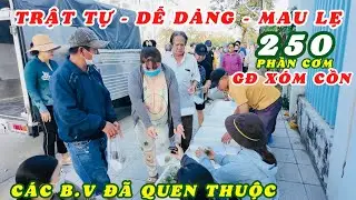 Không Còn Tình Trạng Ồn Ào Chen Lấn Tại Các Điểm Phát Cơm Từ Thiện. 250 P.Cơm Từ GĐ Ông Bà Tám Linh