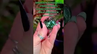 [Unlock the Secrets of Seraphinite] Discover Your Spirit Guide With Crystal Meditation! #shorts