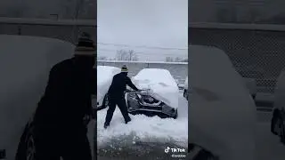 cleaning snow off the car snow asmr