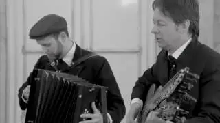 Neue Wiener Concert Schrammeln - Sphärenklänge Walzer im Palais Coburg