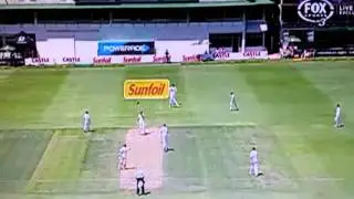 Morne Morkel v Mitchell Johnson bouncer