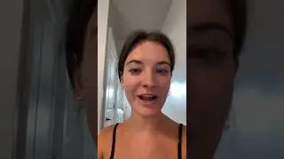 Пейдж &mdash; мой новый мастер по маникюру.