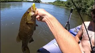 Catching BIG Idaho Smallmouth!! Float Fishing the Snake River Idaho