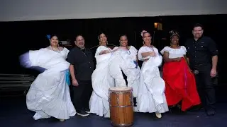 Amigas en Navidad. Nuestro regalo de Navidad. #folclore #bomba #jibaro