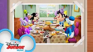 Happy Thanksgiving Helpers 🦃 | Music Video | Mickey Mouse Mixed-Up Adventures | @disneyjr