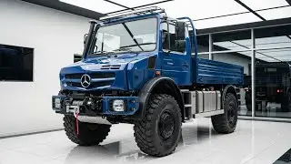 Mercedes-Benz Unimog Blue Pro | Универсальный внедорожник премиум-класса в выставочном зале преми...
