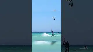 Backroll kiteloop from my student in good condition on kitesafari #kitesafari #kiteboarding #kungfu