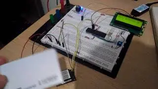 PIC 18F4431 + LEITOR RFID 125Khz Wiegand 26 bits