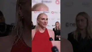 Ke$ha BREAKS DOWN at Elton John AIDS Foundation Event! #popular #pop #interview #shorts