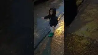 長靴ゲット!! yes yes jumping on the puddle! (2/11/2018 2andhalfyearsold).