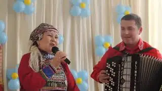 Баян дене Юрий Сайсанов