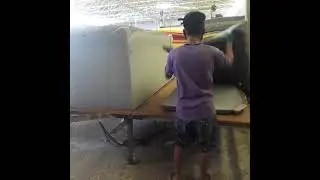 Mesin pemotong busa/spon