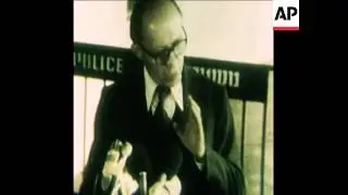 SYND 11 12 77 US SECRETARY OF STATE CYRUS VANCE MEETS WITH MENACHEM BEGIN IN JERUSALEM