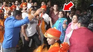 Salman Khan Dance With Mom Salma Khan At Ganpati Visarjan 2019