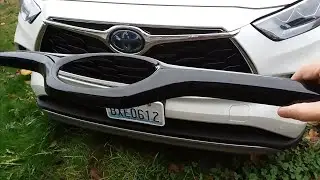 Black Center Trim added to front grill for 2020-2024 Toyota Highlanders