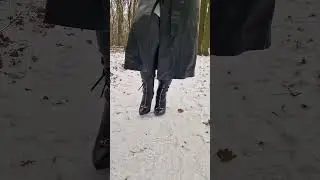 Walking On Icy Snow In High Heel Boots! 😘❤️️