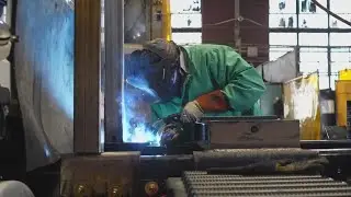 'It really makes you feel good': Incarcerated workers in Chillicothe build ODOT plows, salt trucks