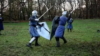 Stage combat with 14c Knights: Kite shield vs Drop shield