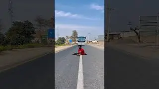 Bus Ki Brake Fail Q Ki 🤣 #funny #comedyforever #bollywoodcomedy #comedymove #comedyfilm