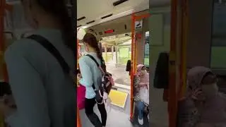 SBS7367Y Volvo B9TL CDGE doors closing