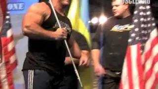 Taking It All In - MuscleMag at the 2009 Arnold