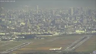 2018.10.29 Boeing 773 (JAL2084)｜W10を使ってRWY32Lを離脱、RWY32Rを横断｜大阪空港ライブカメラ