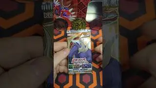 OPENING YUGIOH PACKS 5 #yugioh #yugiohcommunity #yugiohtcg #battleoflegends #yugiohcards