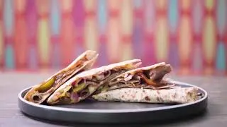 GYRO QUESADILLA ! #gyros #franchise #streetfood #tacos #halal #greekfood #trending #burrito #foodie