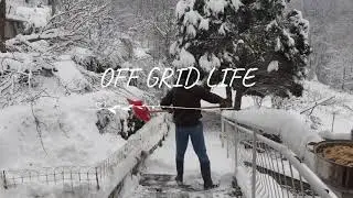 Off Grid in ITALY | A Dog's Life | Snow Day | HAPPY NEW YEAR!