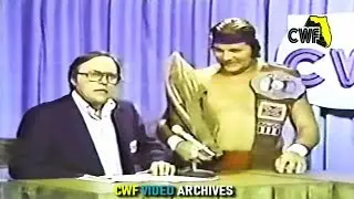 Obnoxious Fan Heckles Dick Slater (Championship Wrestling From Florida) (1980)