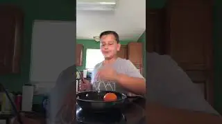 How I cook vs how my mom cooks😂🤣#shorts#funny#relatable