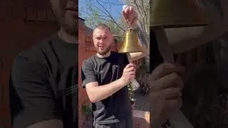 Распаковка пиратской атрибутики для украшения кафе на базе отдыха   