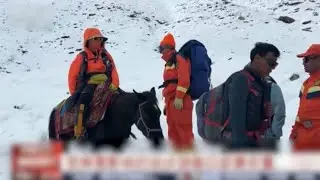 Сотни туристов спасены на Эвересте