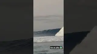 un tsunami arive sur la plage 😱 #gosurf